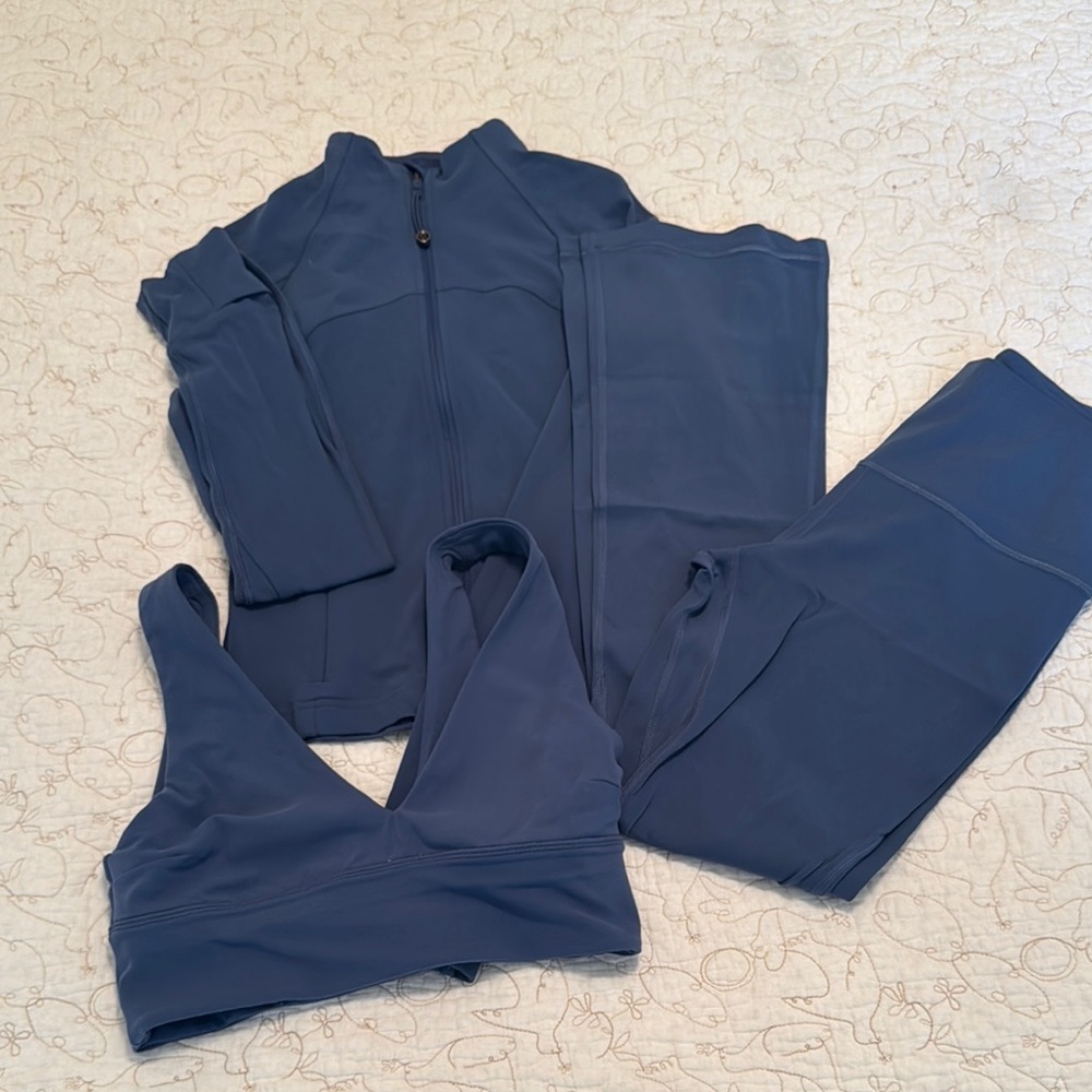 LULULEMON Blue SET